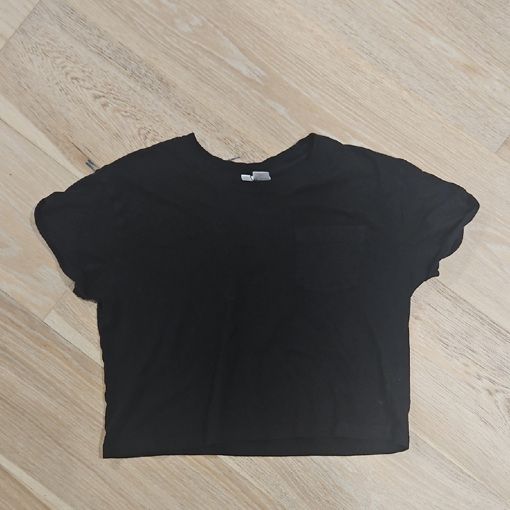 H&M Basic Black Cropped Tee